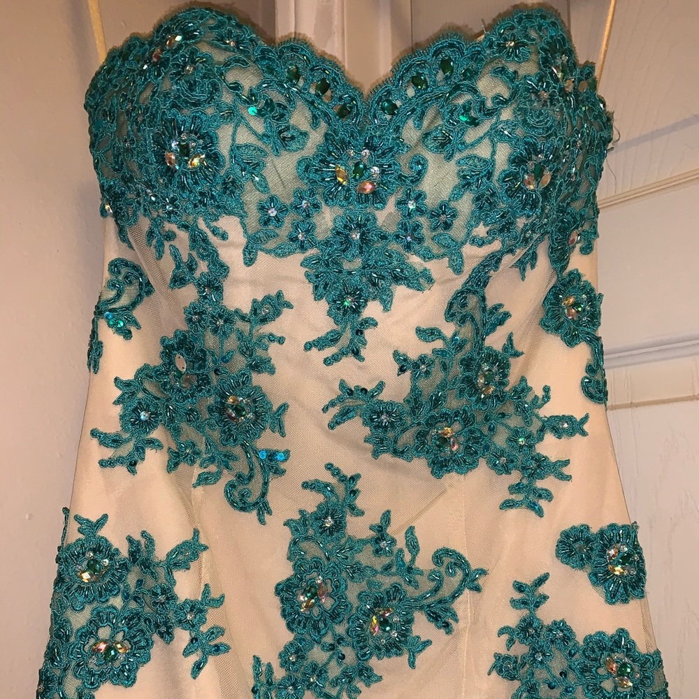 Camille La Vie Prom Dess